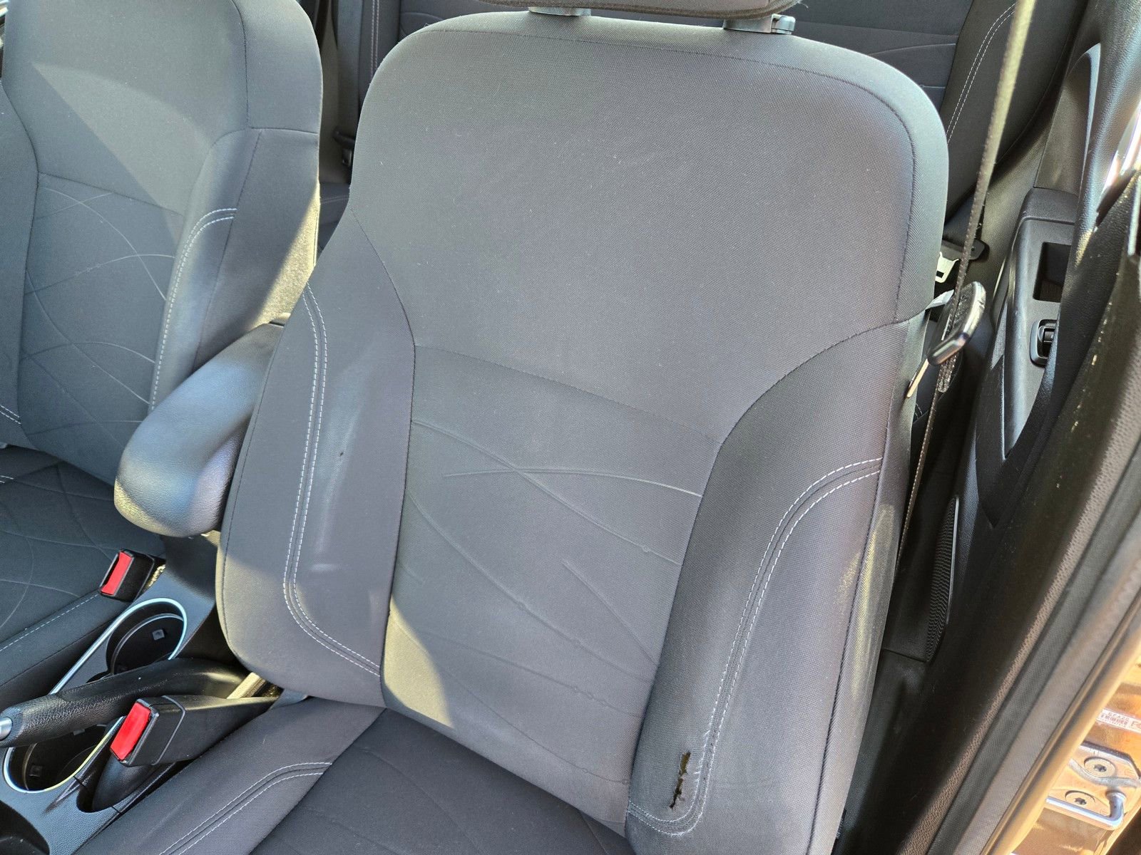Used 2015 Ford Fiesta SE FWD image 20