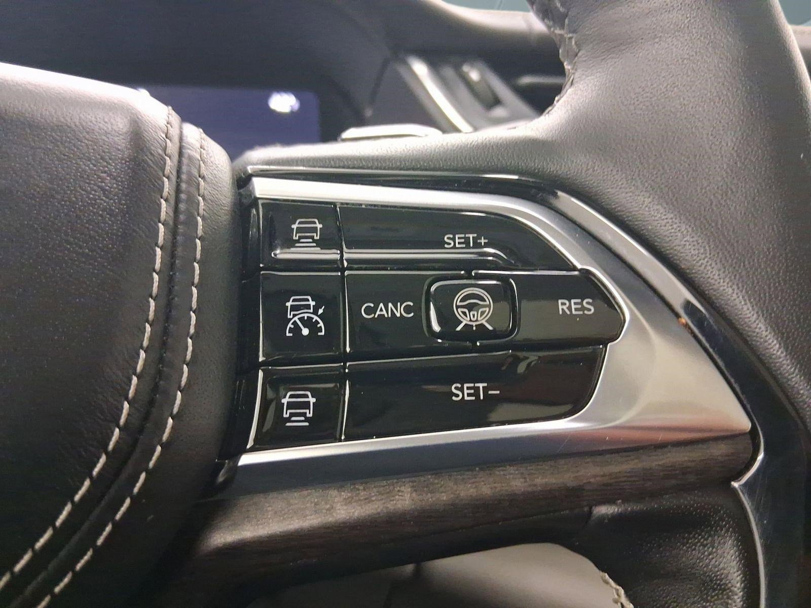 Used 2023 Jeep Grand Cherokee Overland w/ Adv Protech Group III image 16