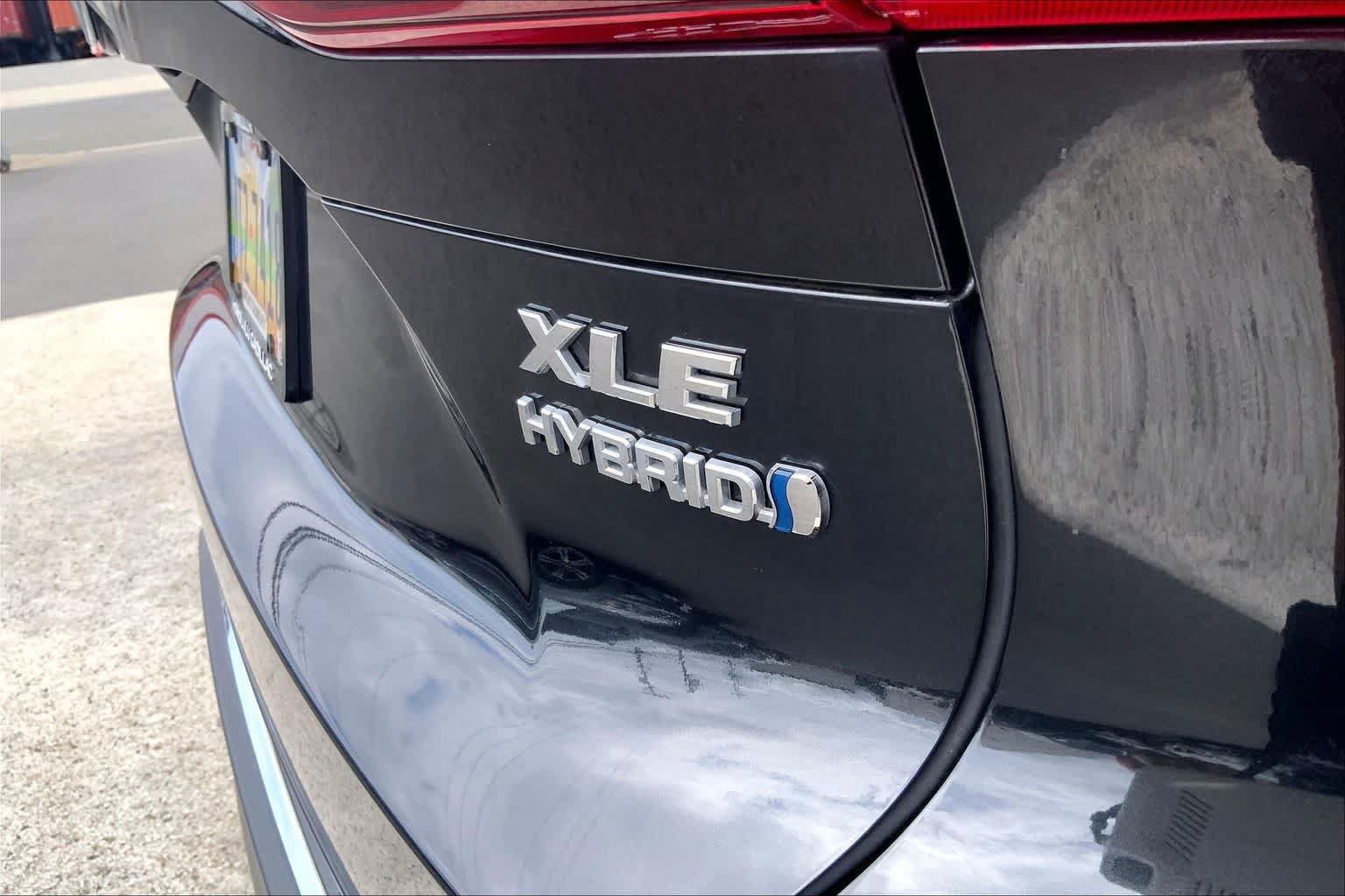 Used 2021 Toyota Venza XLE w/ Softex Package AWD/4WD image 7