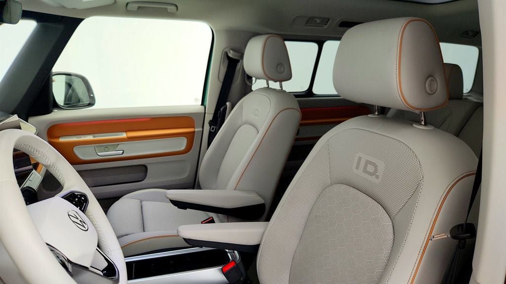 Used 2025 Volkswagen ID. Buzz 1st Edition RWD image 23