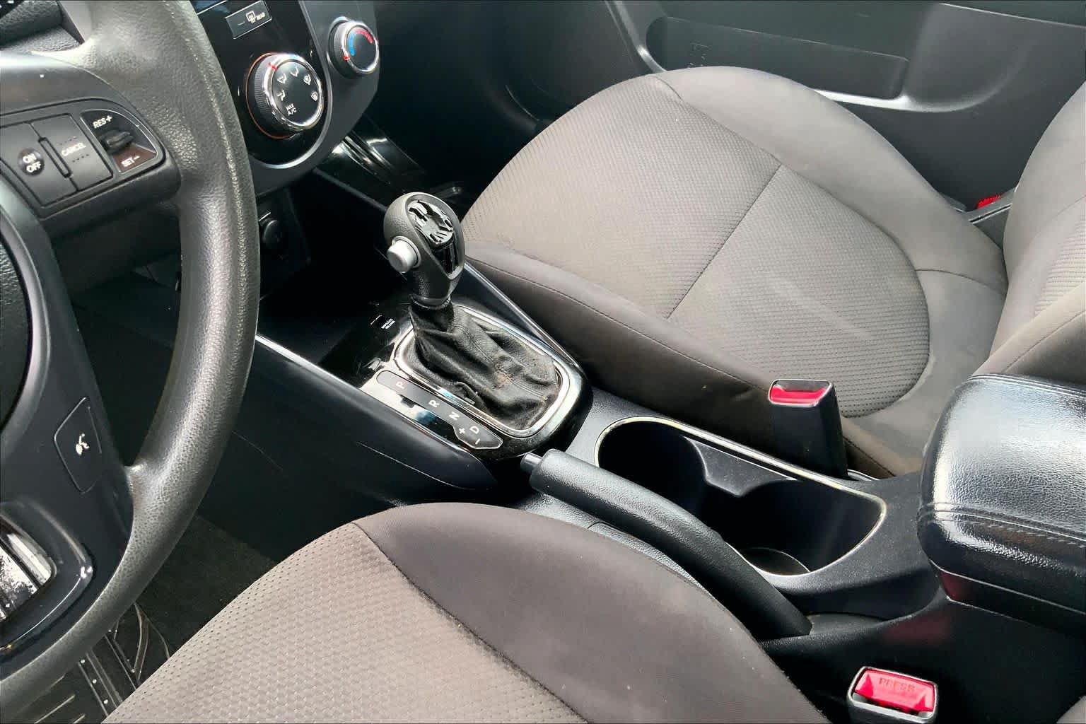 Used 2012 Kia Forte EX FWD image 16
