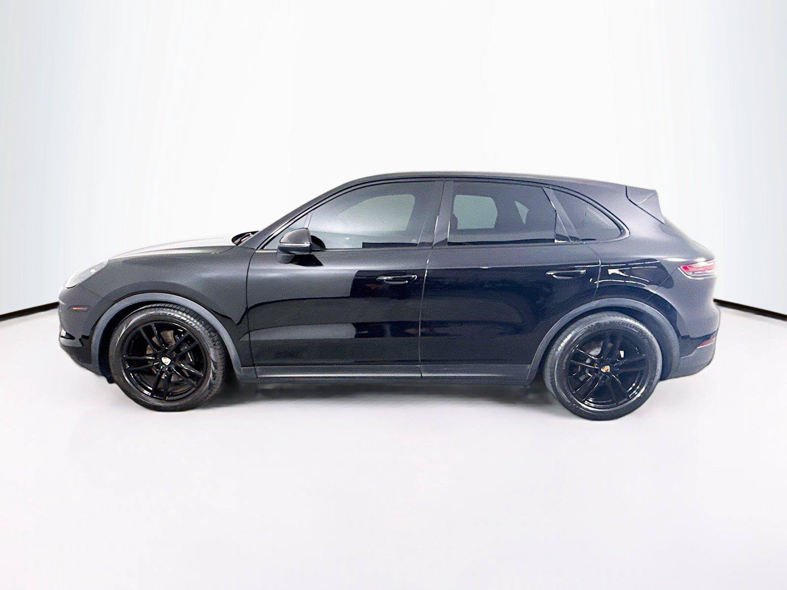 Used 2020 Porsche Cayenne AWD/4WD image 24