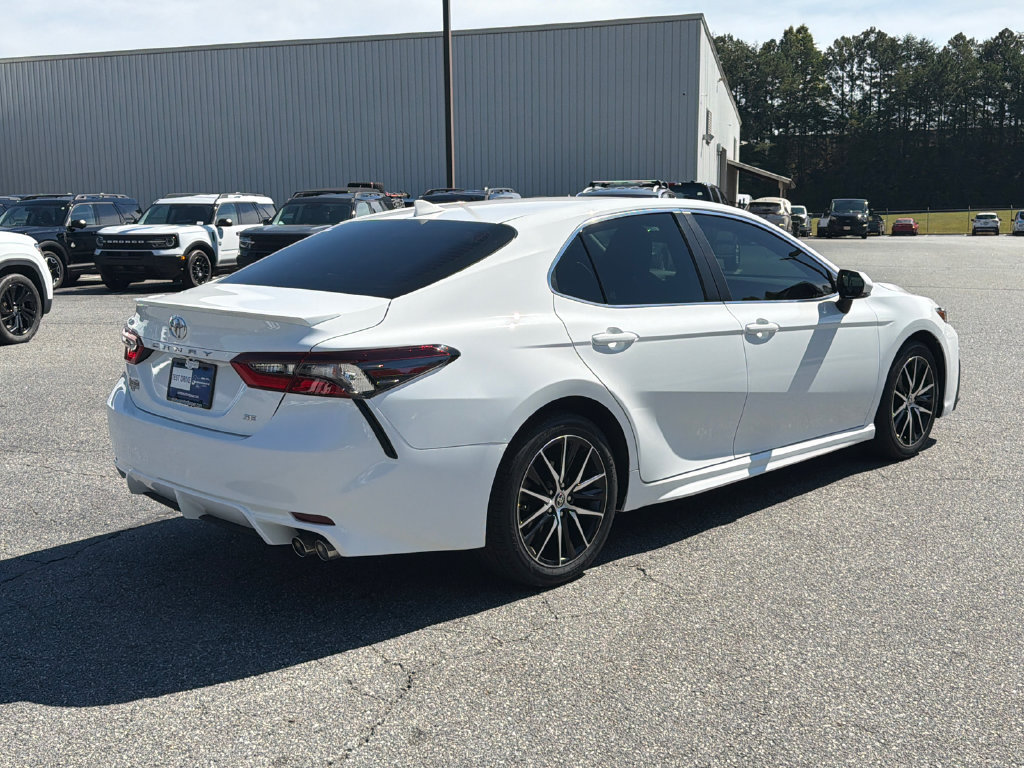 Used 2024 Toyota Camry SE FWD image 7