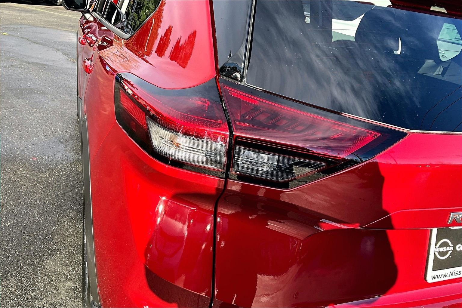 Used 2024 Nissan Rogue SL image 22