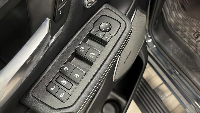 New 2026 RAM 1500 Laramie AWD/4WD image 22