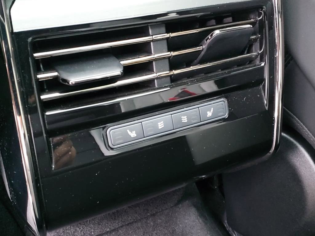 Used 2024 Land Rover Range Rover Sport Dynamic SE image 14