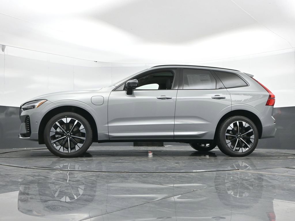 New 2026 Volvo XC60 T8 Plus w/ Protection Package Premier image 44