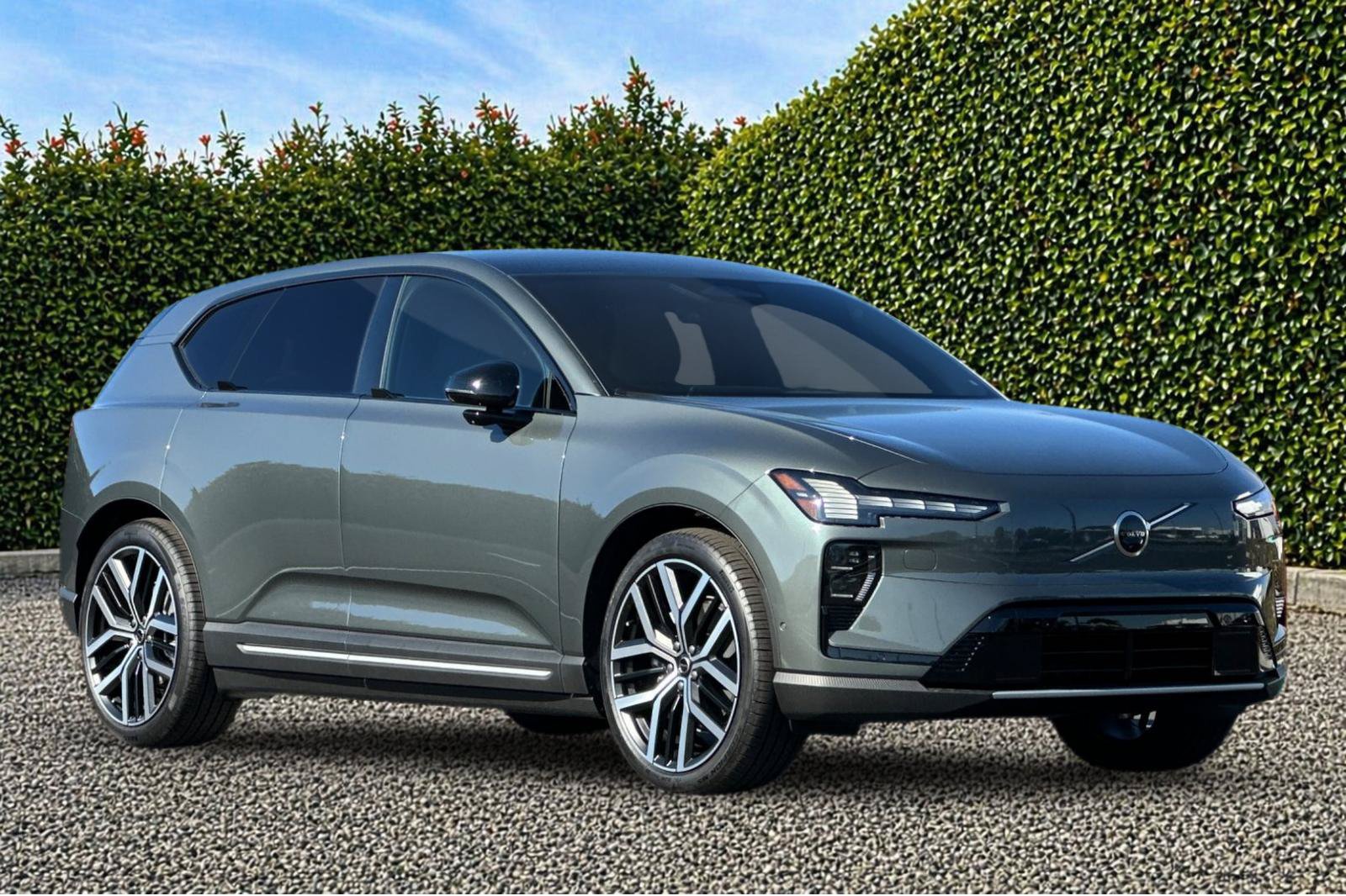 New 2027 Volvo EX60 Ultra AWD/4WD image 8