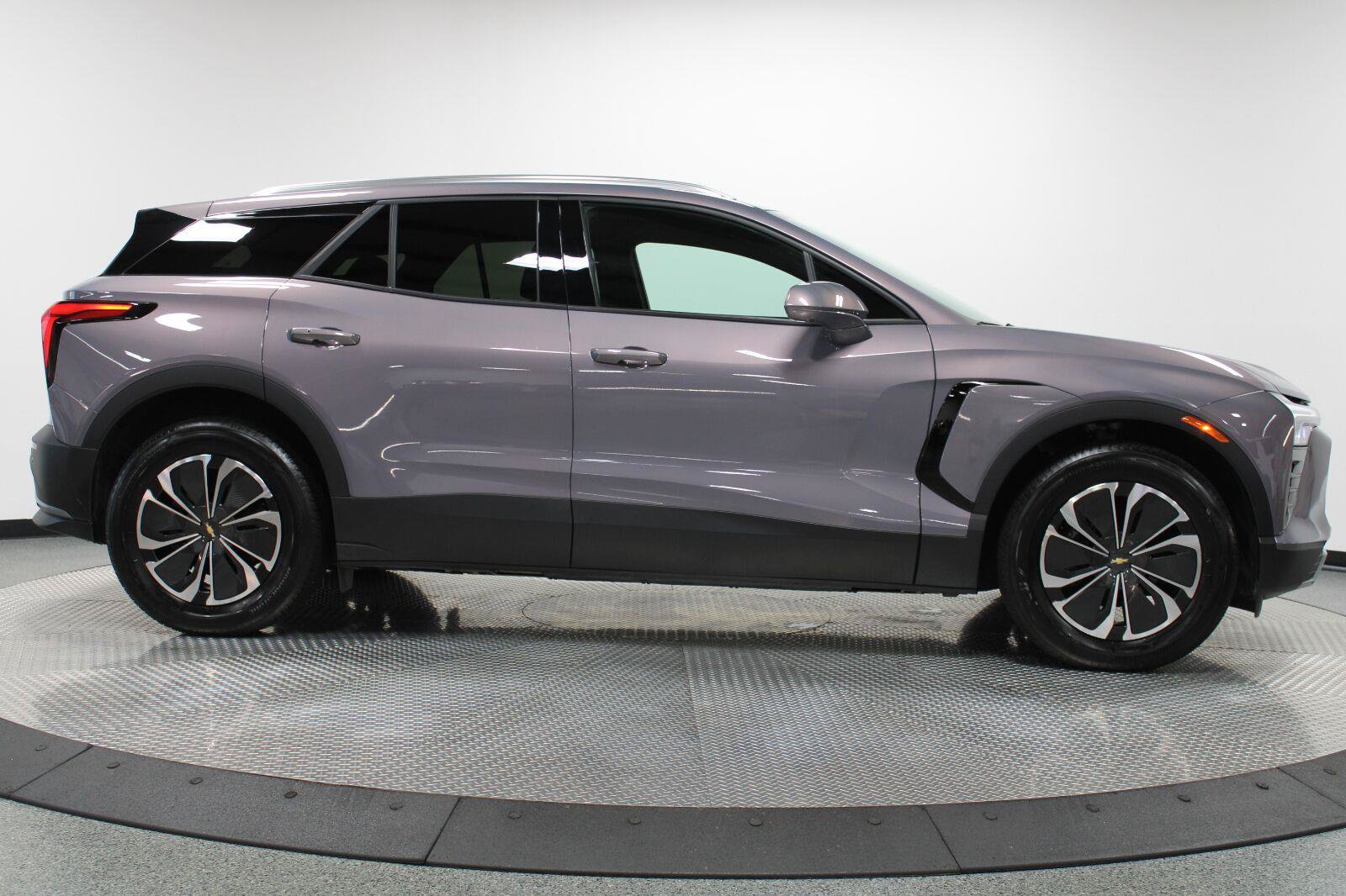 Certified 2024 Chevrolet Blazer EV LT AWD/4WD image 13