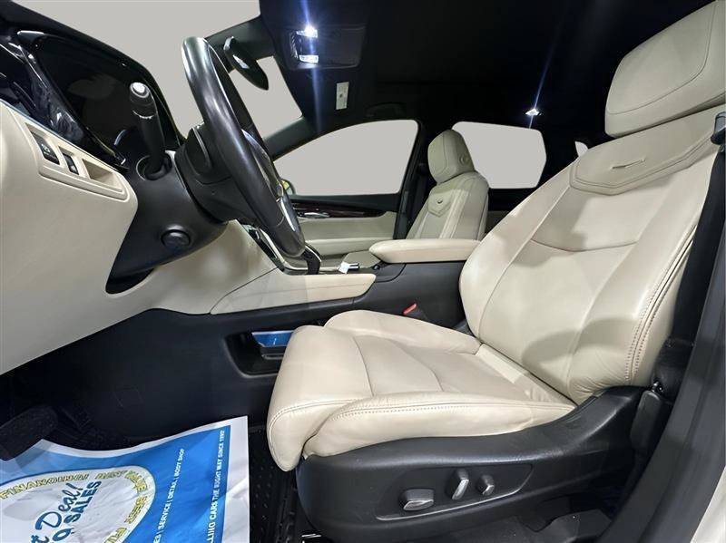 Used 2017 Cadillac XT5 Luxury w/ Driver Awareness Package AWD/4WD image 9