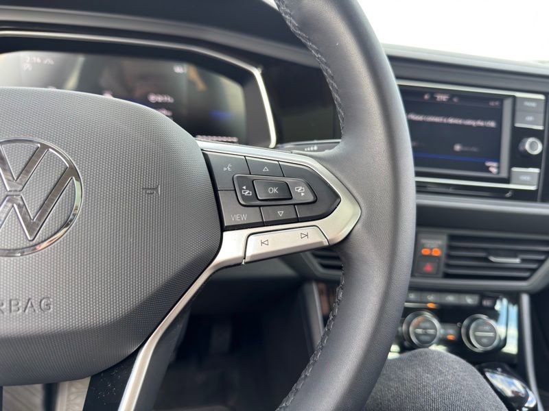 Used 2024 Volkswagen Jetta SE image 24