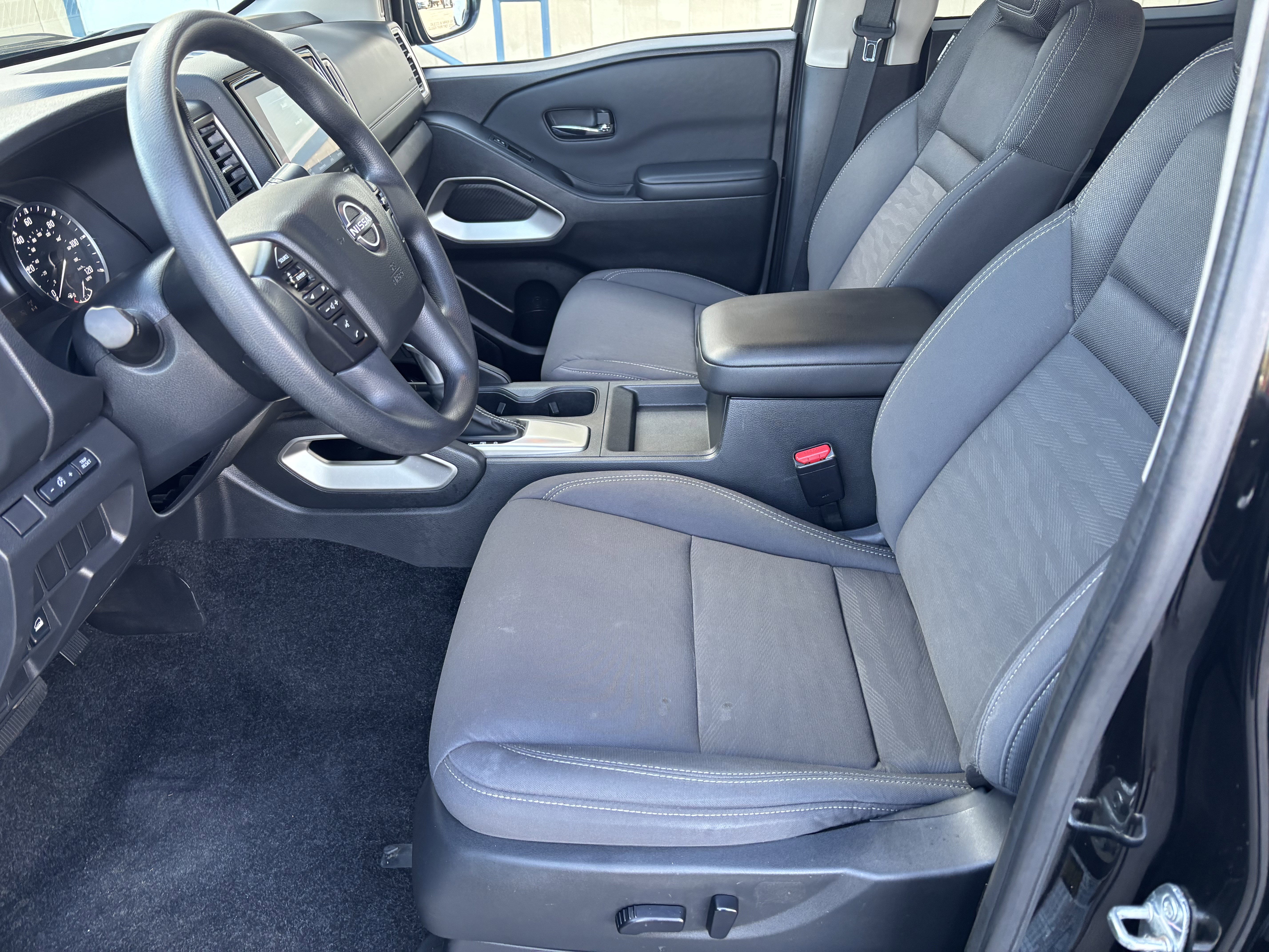 Used 2024 Nissan Frontier SV AWD/4WD image 13