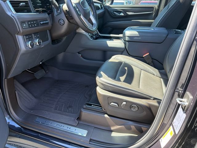 Used 2024 GMC Yukon Denali AWD/4WD image 9