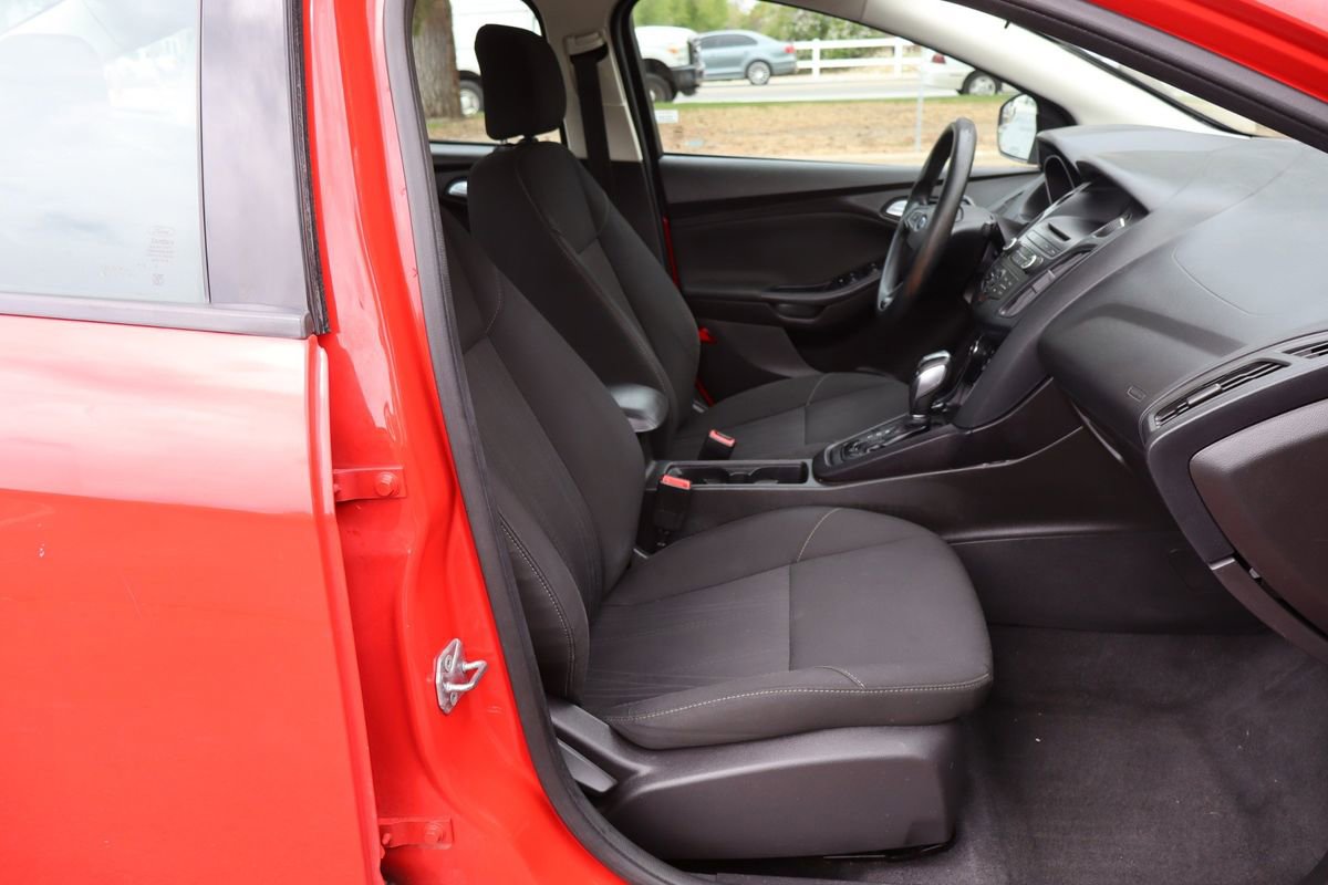 Used 2016 Ford Focus SE FWD image 22