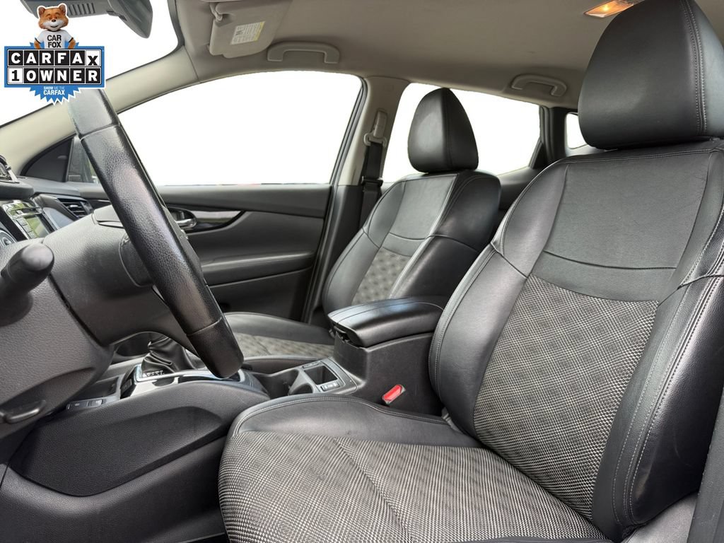 Certified 2022 Nissan Rogue Sport SV w/ Technology Package AWD/4WD image 9