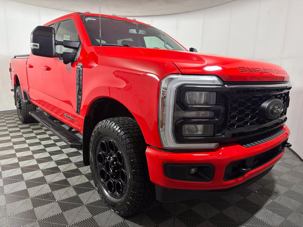 Used 2025 Ford F350 Lariat w/ Black Appearance Package AWD/4WD image 2