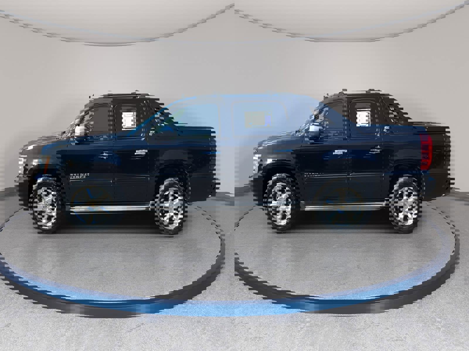 Used 2013 Chevrolet Avalanche LT w/ All-Star Edition image 8