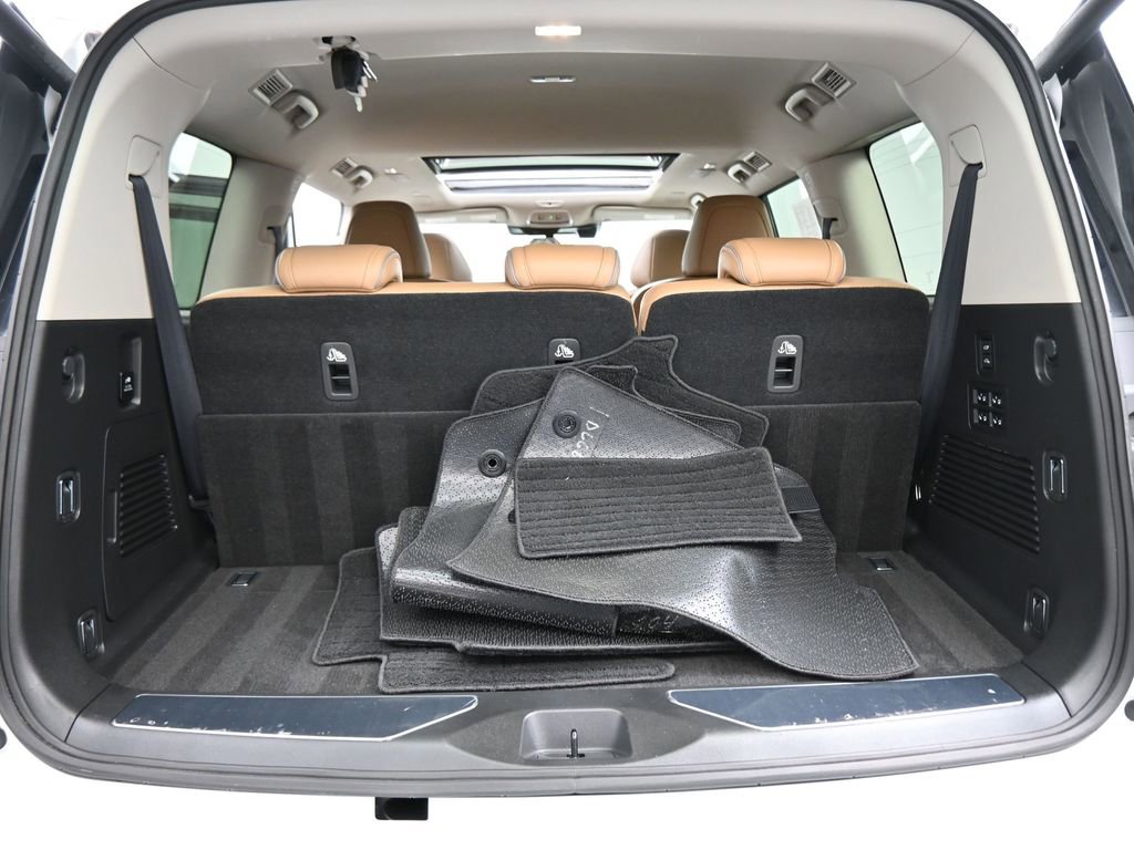 Used 2025 INFINITI QX80 Sensory image 24