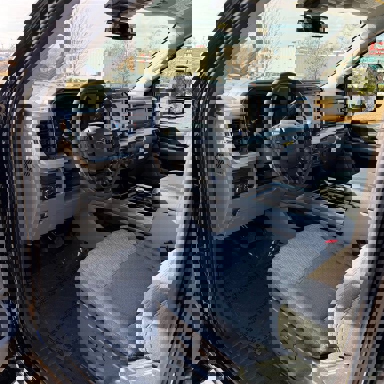 Used 2025 Ford F250 XLT w/ Black Appearance Package image 14