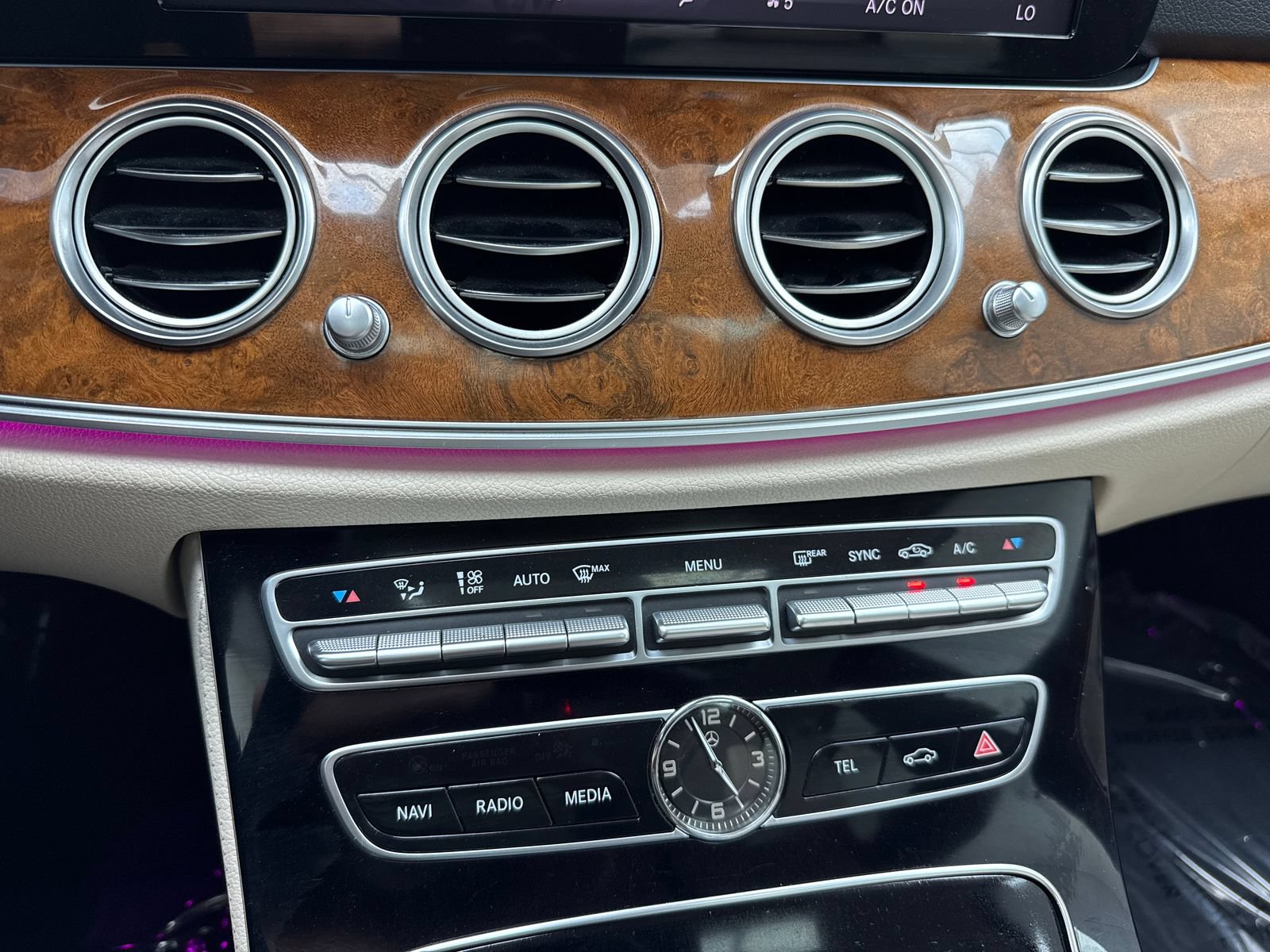 Used 2018 Mercedes-Benz E 300 w/ Premium 1 Package image 30