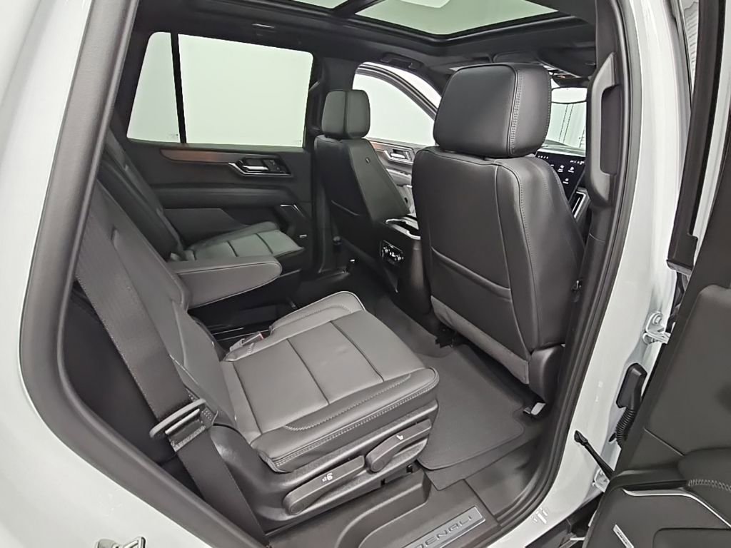 New 2026 GMC Yukon Denali w/ Sun & Power Step Package AWD/4WD image 41