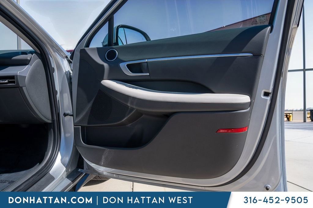 Used 2025 Hyundai Sonata SEL FWD image 21