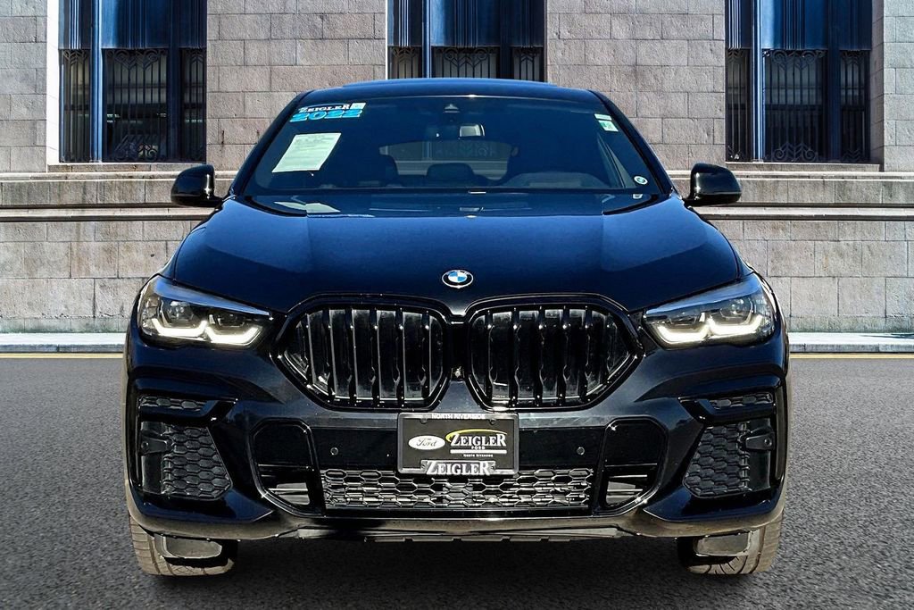 Used 2022 BMW X6 xDrive40i w/ M Sport Package image 3