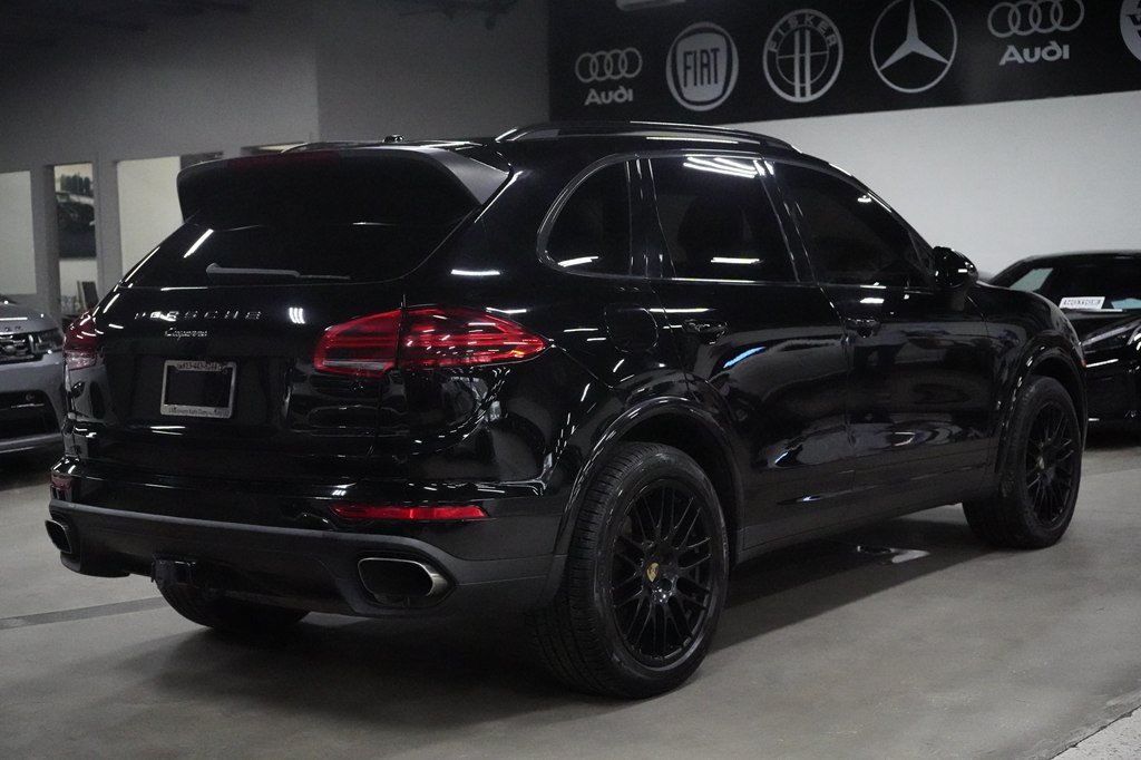 Used 2017 Porsche Cayenne Platinum Edition AWD/4WD image 5