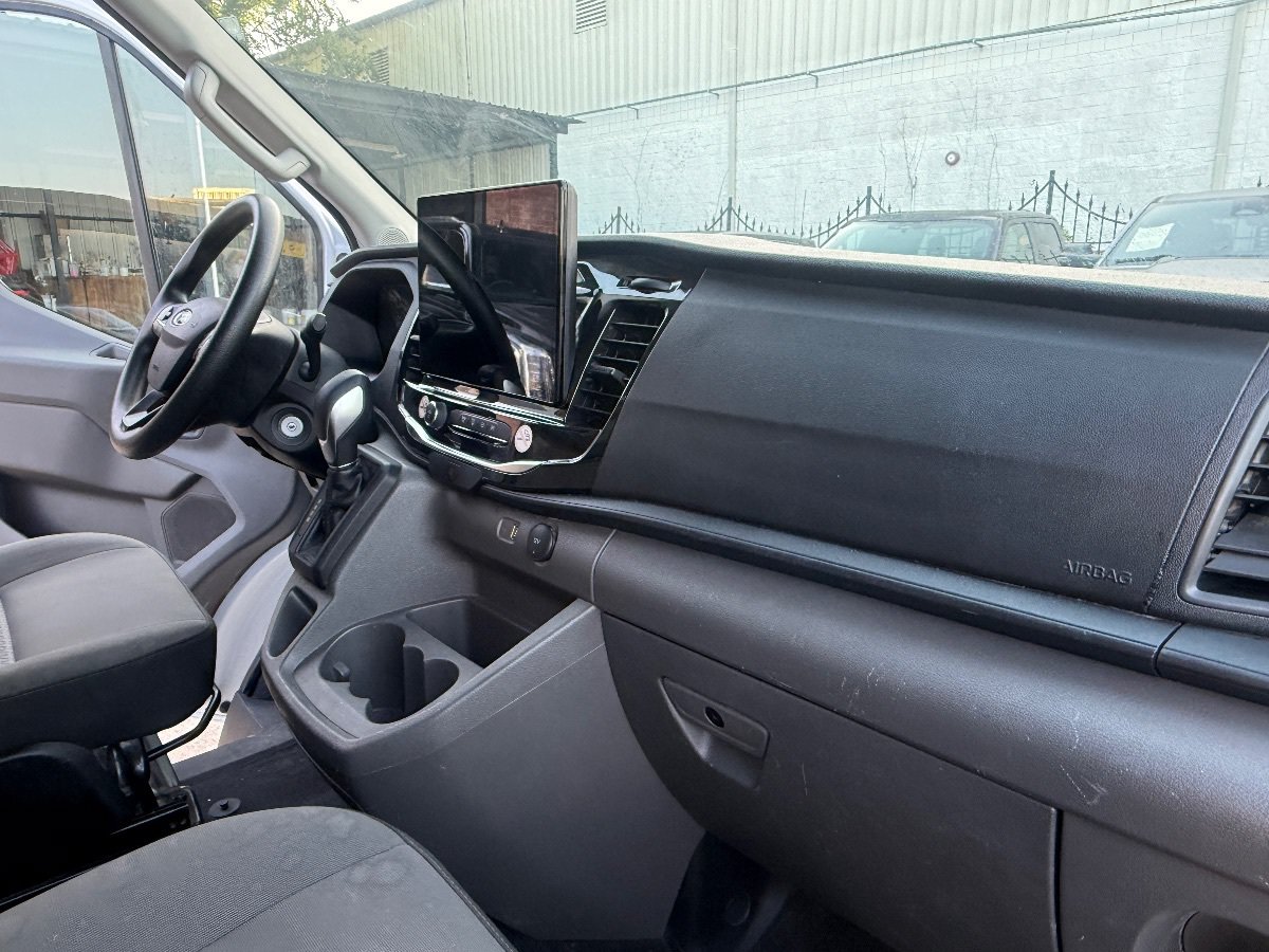 Used 2024 Ford Transit 350 XLT RWD image 13
