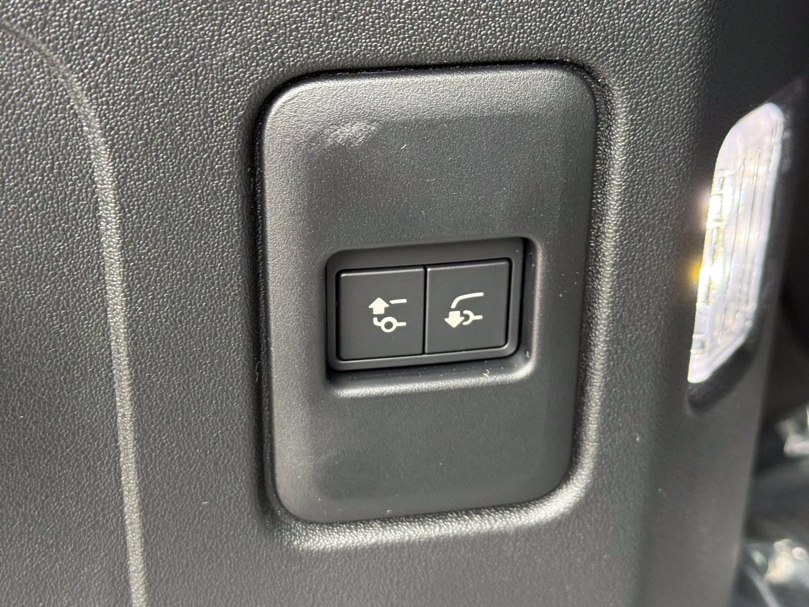 New 2026 Land Rover Defender 110 S AWD/4WD image 26