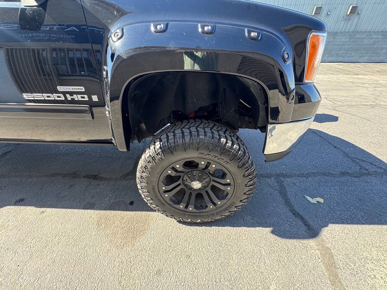 Used 2007 GMC Sierra 2500 SLE w/ Z71 Off-Road Package AWD/4WD image 19