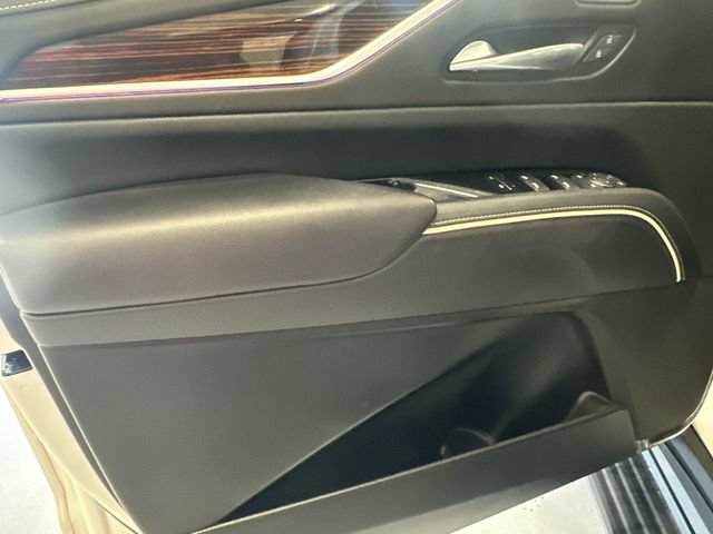 Certified 2022 Cadillac Escalade Premium Luxury w/ Performance Package AWD/4WD image 19
