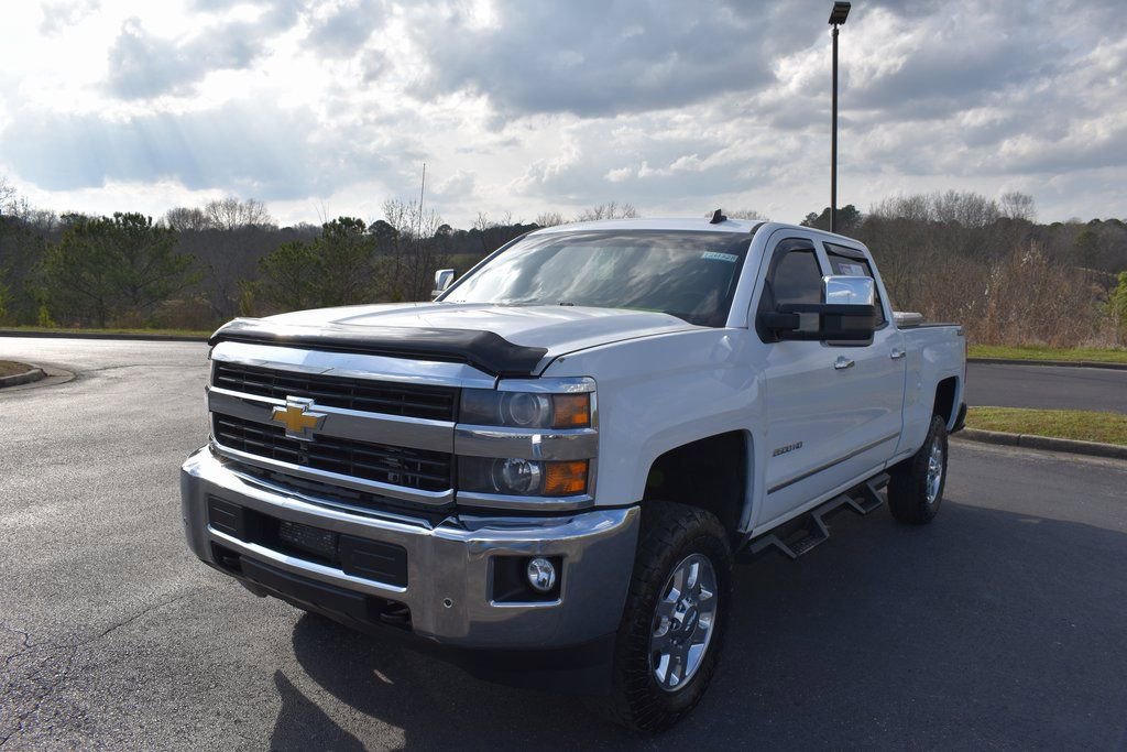 Used 2015 Chevrolet Silverado 2500 LTZ image 2