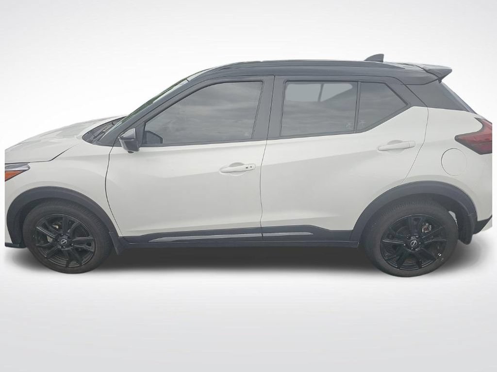 Certified 2024 Nissan Kicks SR w/ SR Premium Package FWD image 7