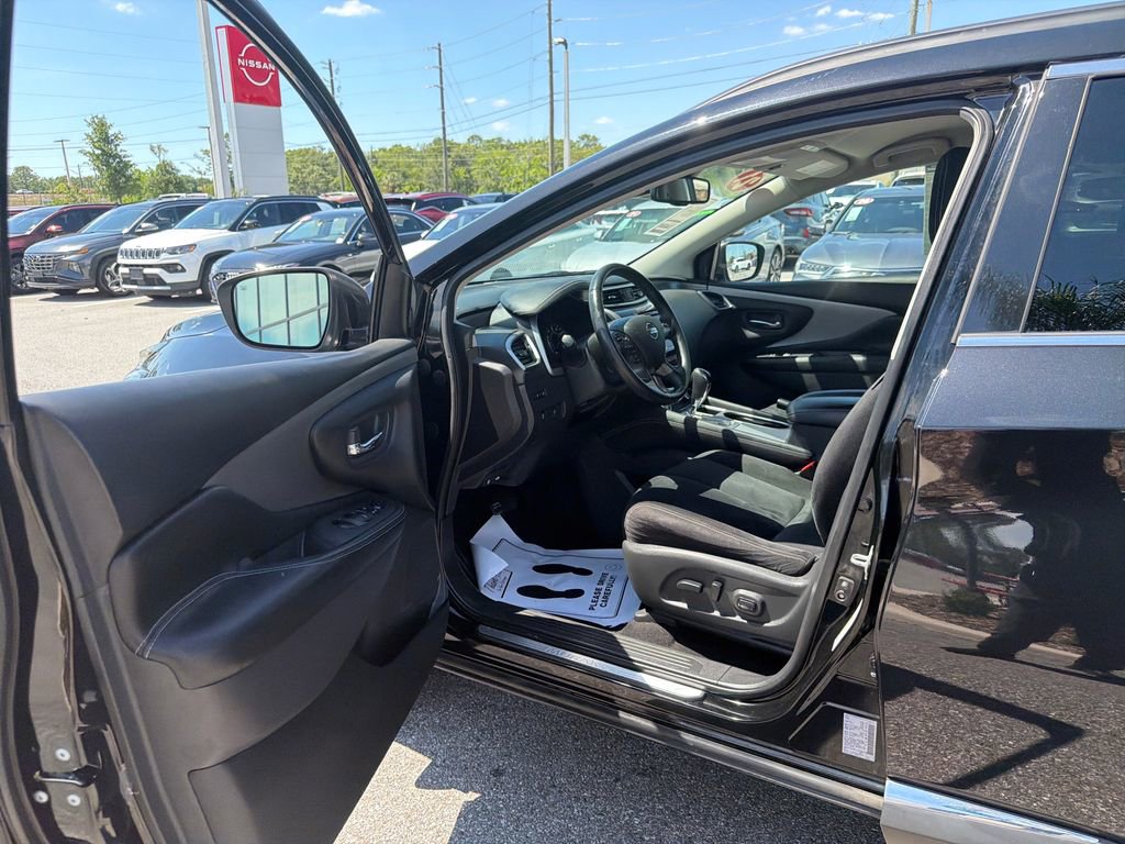 Used 2021 Nissan Murano SV AWD/4WD image 12