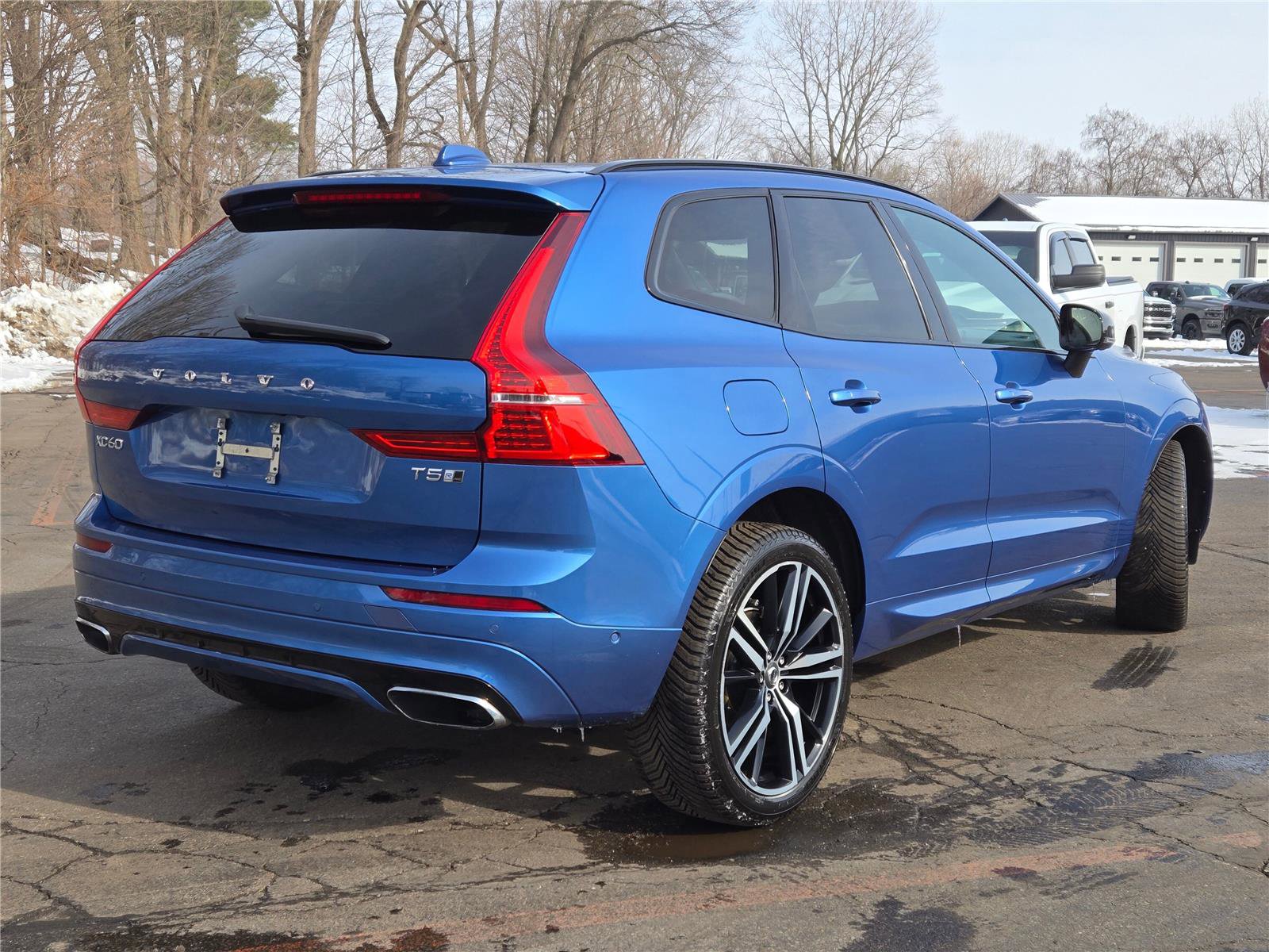 Used 2020 Volvo XC60 T5 R-Design image 11