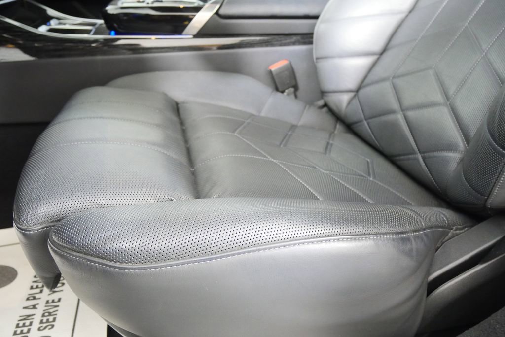 Certified 2023 BMW 740i w/ Parking Assistance Package RWD image 10