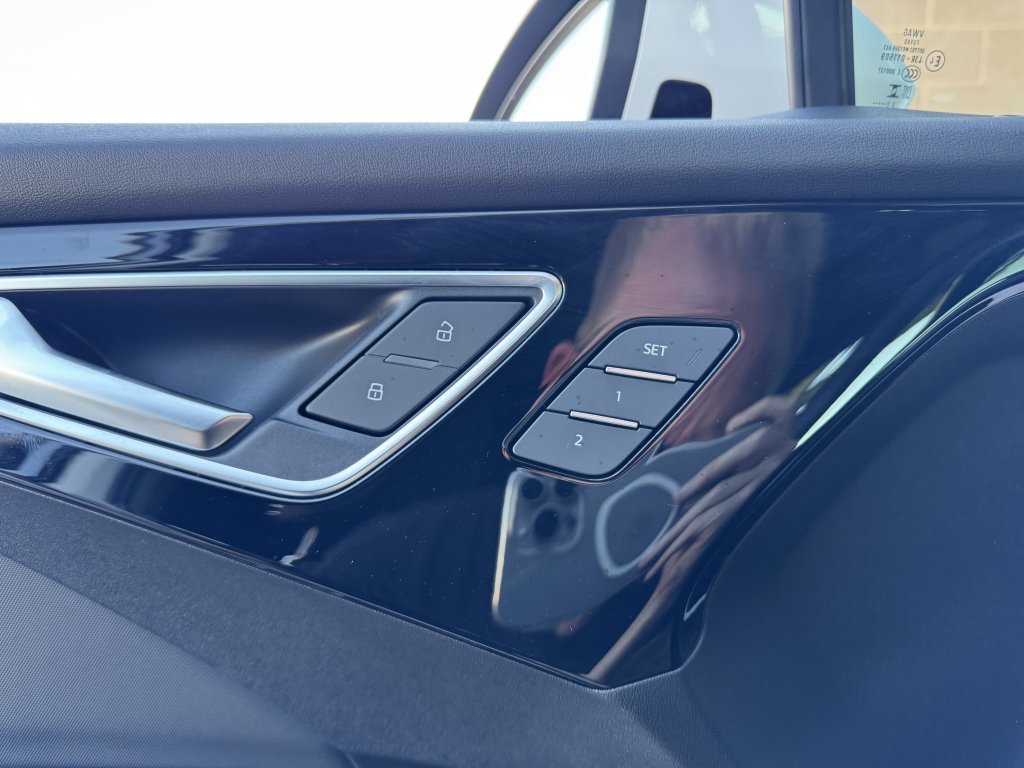 Used 2023 Audi Q4 e-tron Prestige w/ Black Optic Package image 34