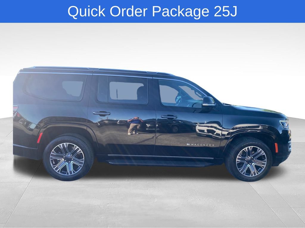 Used 2024 Jeep Wagoneer Series II w/ Flexible Seating Group RWD image 13