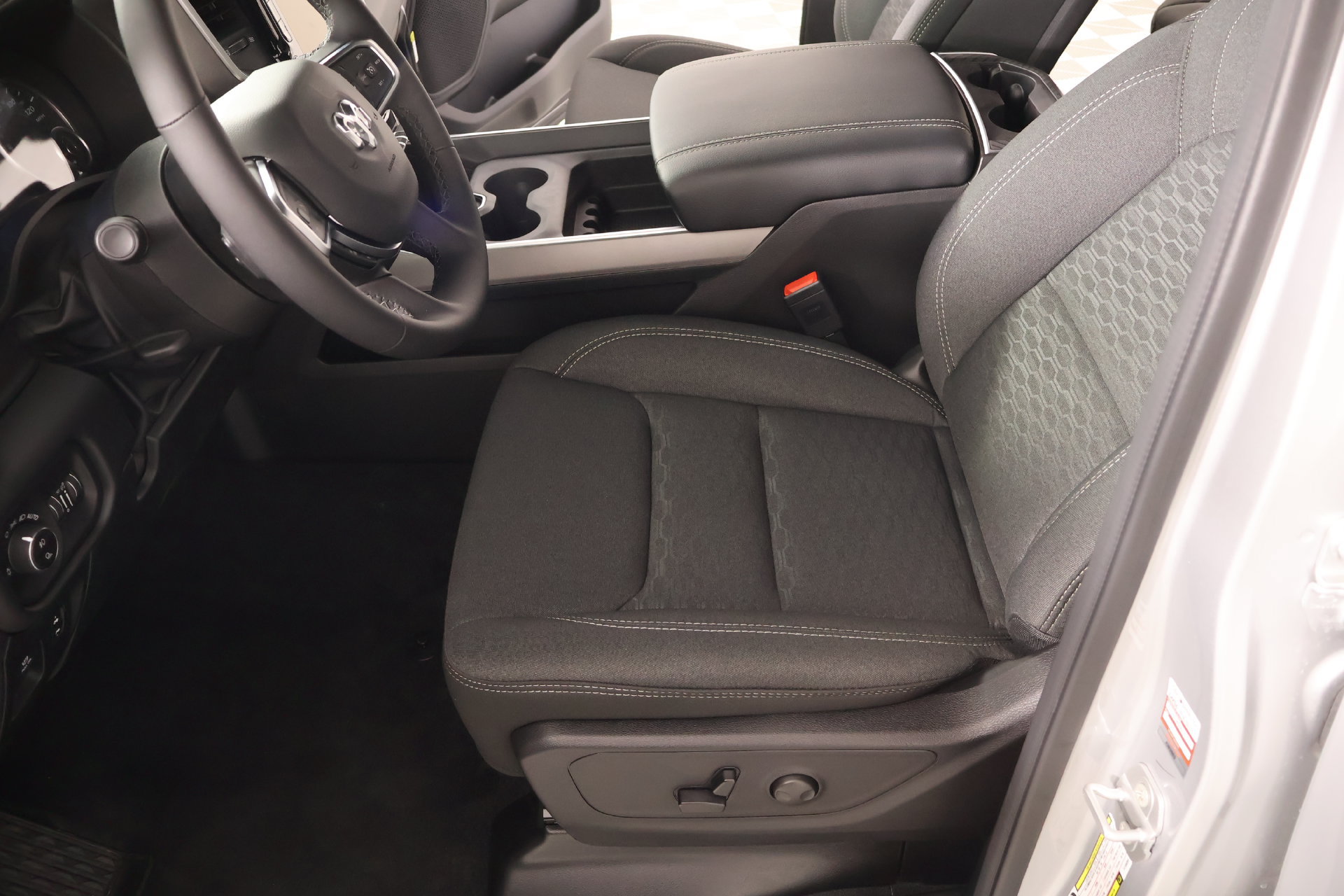 New 2026 RAM 1500 Lone Star AWD/4WD image 12