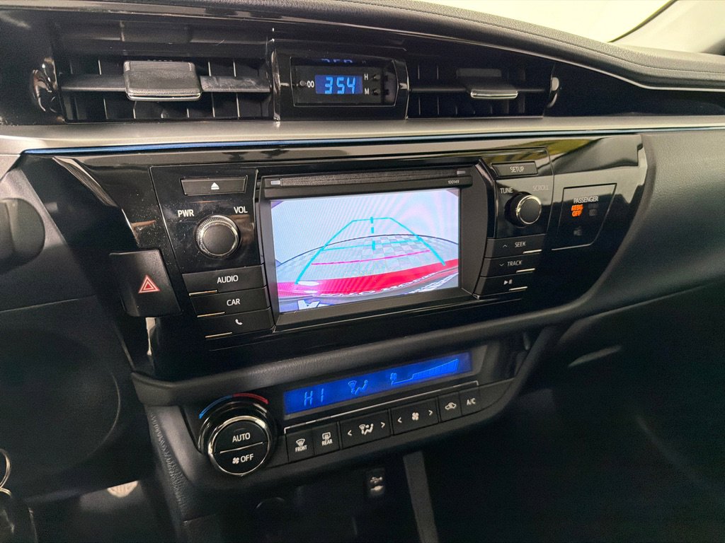 Used 2015 Toyota Corolla S image 16