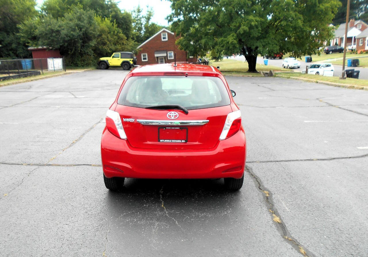 Used 2014 Toyota Yaris L FWD image 7