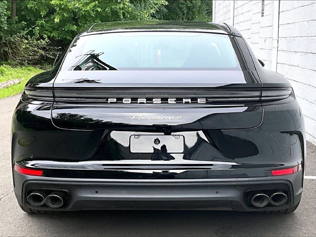Certified 2025 Porsche Panamera 4 AWD/4WD image 9