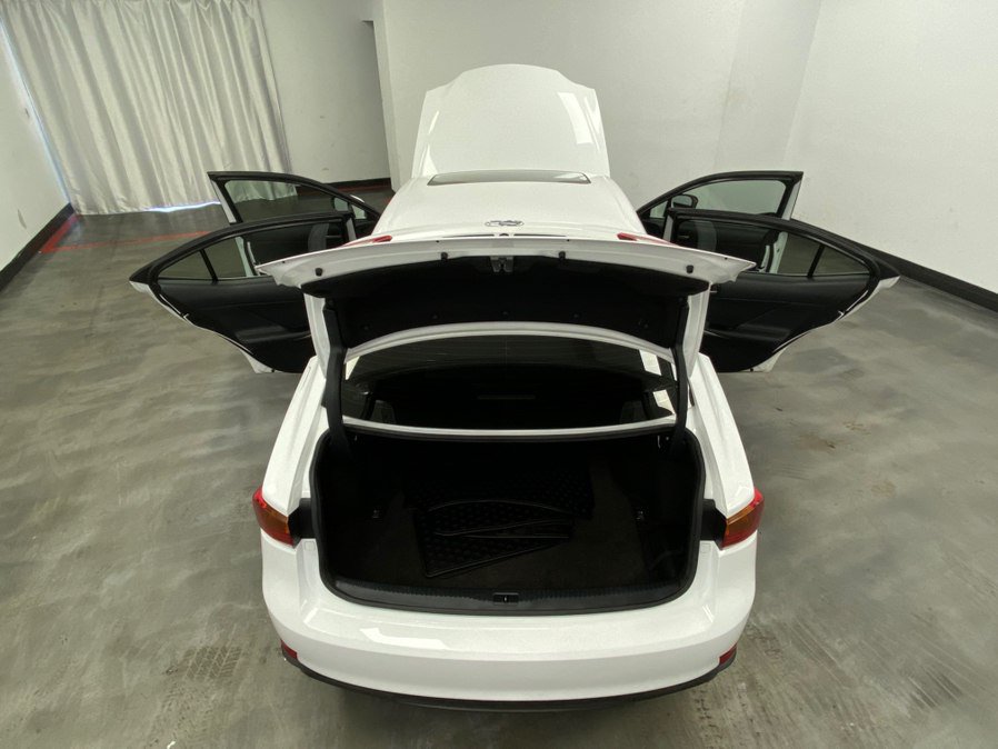 Used 2018 Lexus IS 300 AWD image 47