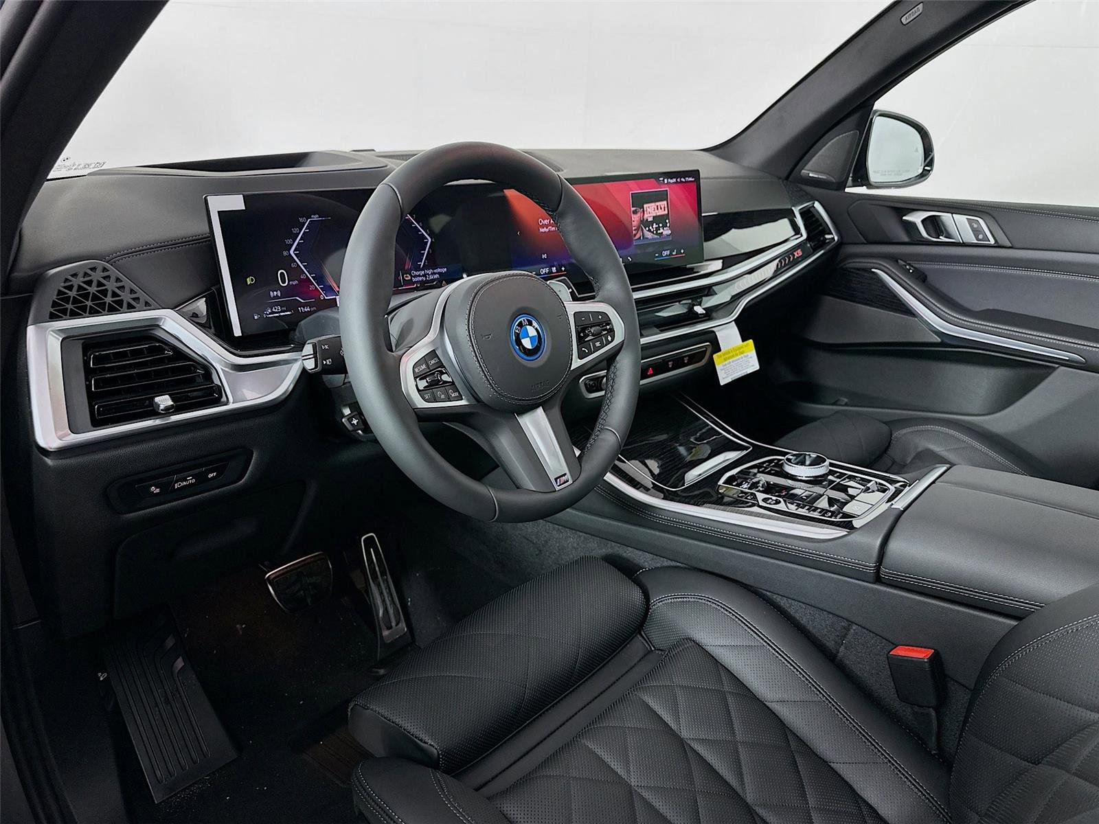 New 2026 BMW X5 xDrive50e w/ Executive Package image 9