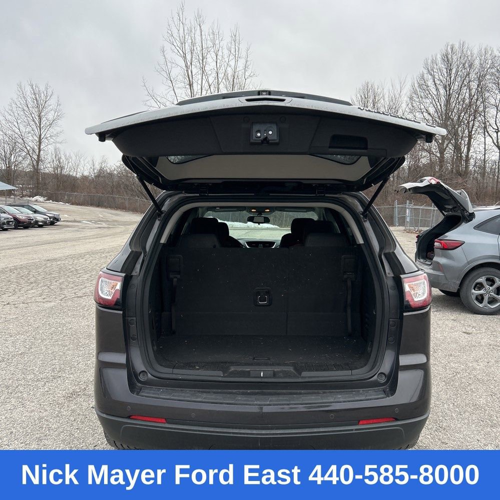 Used 2016 Chevrolet Traverse LT w/ Style and Technology Package image 32