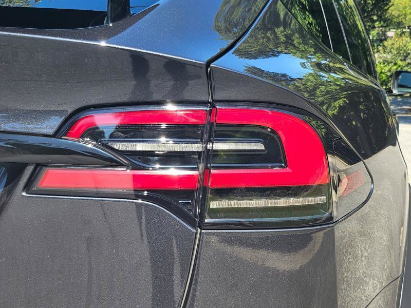 Used 2024 Tesla Model X AWD/4WD image 31