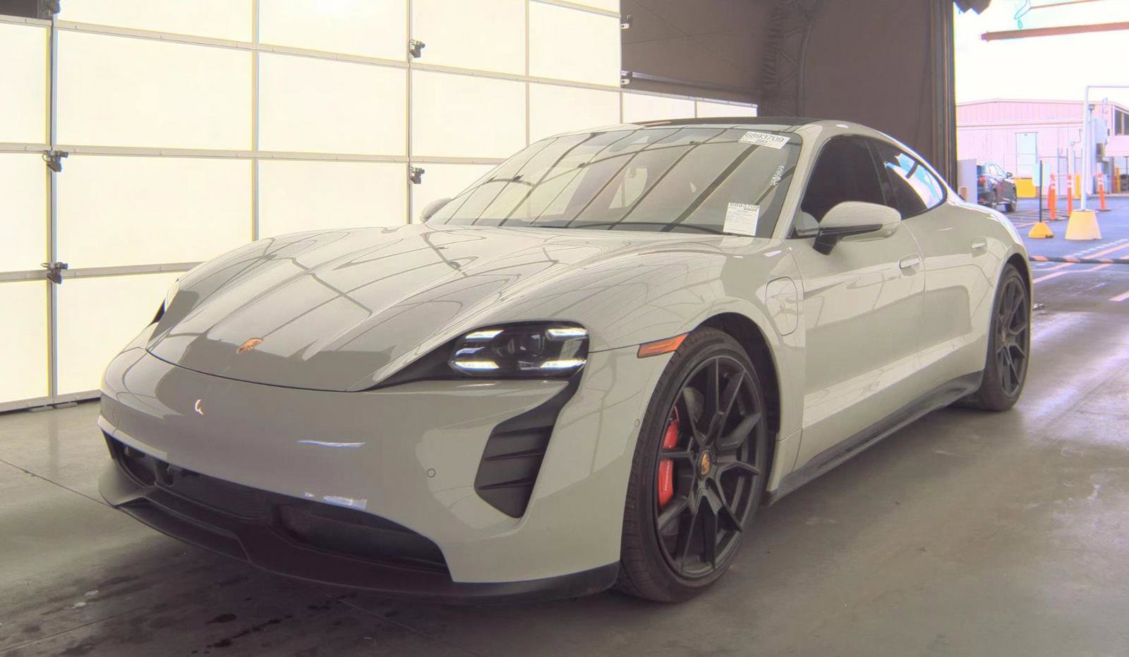 Used 2022 Porsche Taycan GTS w/ Technology Package image 9