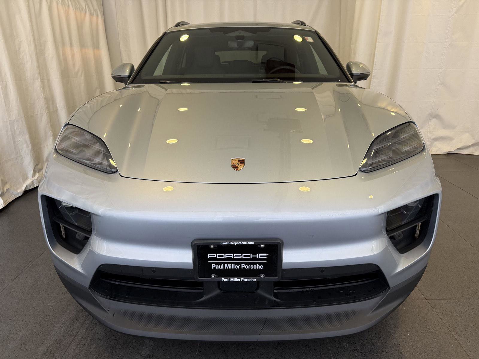 Certified 2025 Porsche Macan 4S Electric image 6