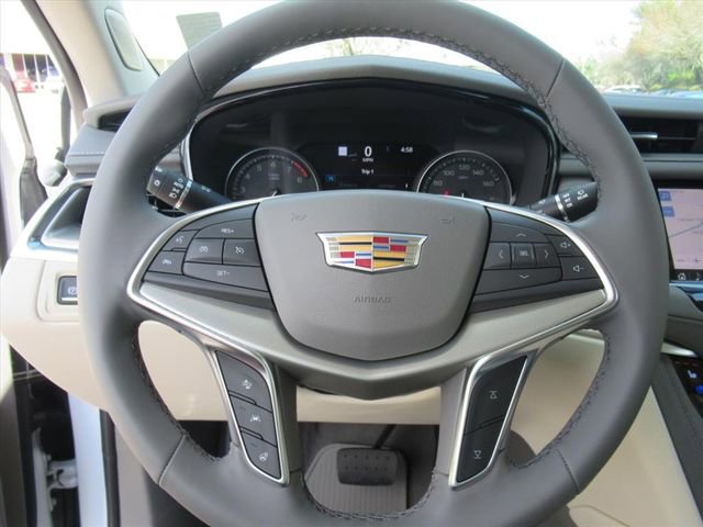 New 2026 Cadillac XT5 Premium Luxury w/ Driver Assist Package FWD image 24